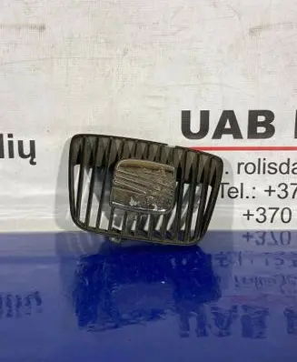 Seat Ibiza II (6k) Front grill 6K0853654D