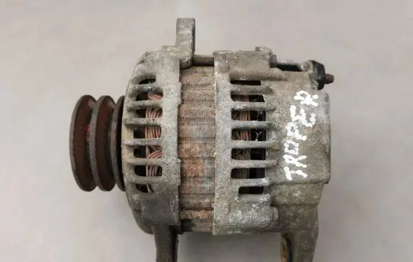 Isuzu Trooper Generator/alternator 8972159922 LR190750B