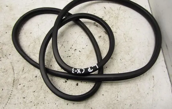 Mazda CX-3 Front door rubber seal 