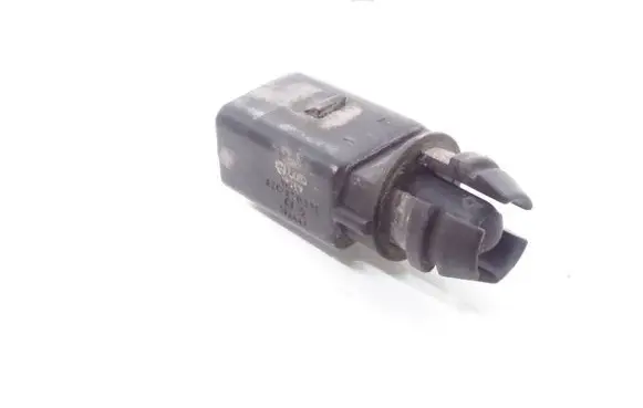 Volkswagen Golf VI Outside/exterior temperature sensor 8Z0820535