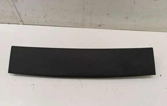 Jeep Cherokee Tailgate trim 1UD36DX9AA