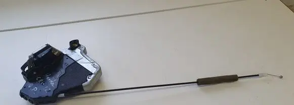 Honda CR-V Front door lock