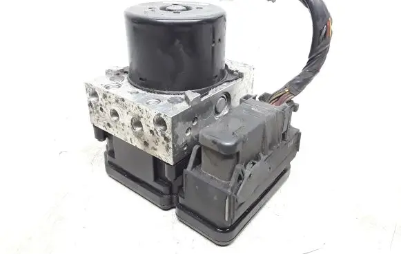 Volvo C70 ABS Pump P31317378 AV612C405CB
