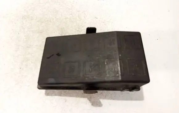 Opel Vectra B Fuse box cover 90506008 0831312