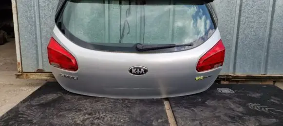 KIA Ceed Tailgate/trunk/boot lid