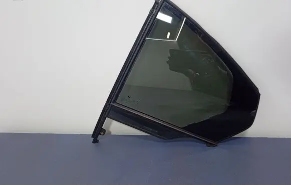 BMW M3 Rear door window glass