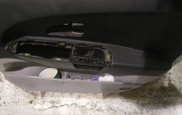 KIA Ceed Front door card panel trim 