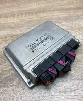 Audi A4 S4 B5 8D Engine control unit/module ECU 8D0907401N 0281010157
