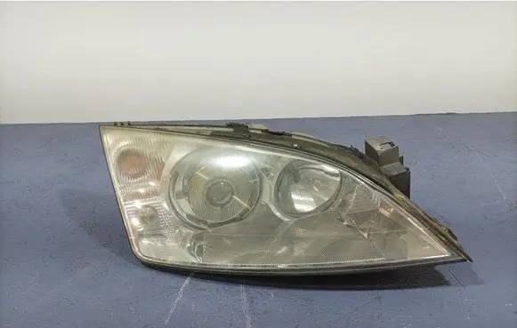 Ford Mondeo Mk III Headlight/headlamp 1S7113005CM