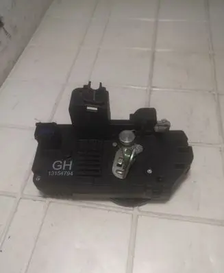 Opel Meriva A Rear door lock 13154794