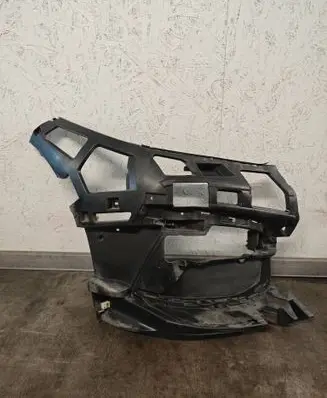 BMW 1 F40 Front bumper mounting bracket 7459710
