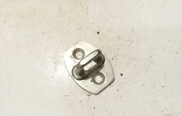Toyota Auris 150 Front door lock loop/hook striker 