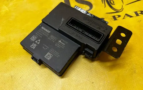 Renault Espace VI Door central lock control unit/module 285E23903R