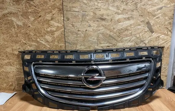 Opel Insignia A Front bumper upper radiator grill 13238420