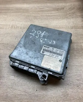 BMW 5 E39 Engine control unit/module ECU 2247072 0281001373