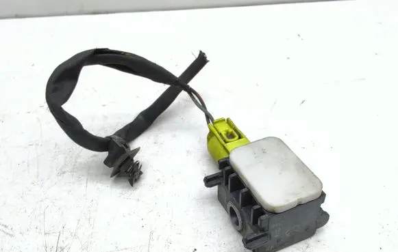 Mercedes-Benz S W221 Airbag deployment crash/impact sensor 0038202926
