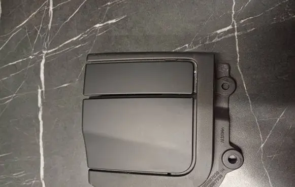 Convertible roof lock/latch