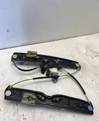 Jaguar F-Pace Rear window lifting mechanism without motor X761RR