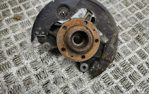 Citroen C4 II Picasso Front wheel hub