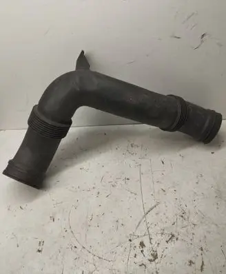 Air intake hose/pipe
