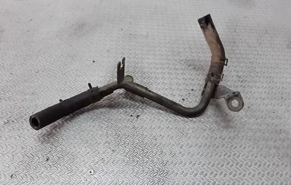 Toyota Avensis T220 Engine coolant pipe/hose