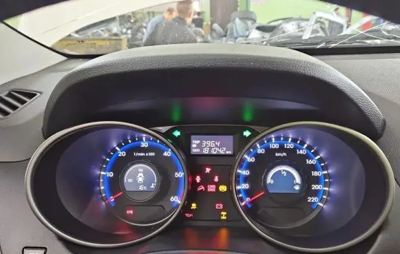 Hyundai ix35 Speedometer (instrument cluster) 94006-2Y360 IMPRK1390465