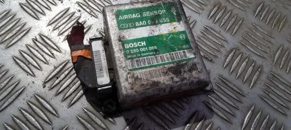 Audi A4 S4 B5 8D Airbag control unit/module 8A0959655 0285001085