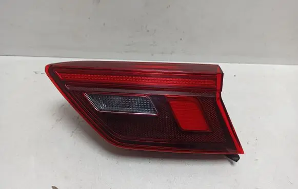 Volkswagen Tiguan Tailgate rear/tail lights 5NA945094G