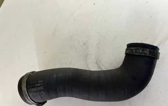 Volvo XC90 Intercooler hose/pipe 30636856