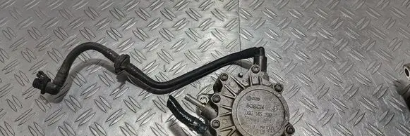 Volkswagen PASSAT B6 Vacuum pump 03G145209 M513 151205B