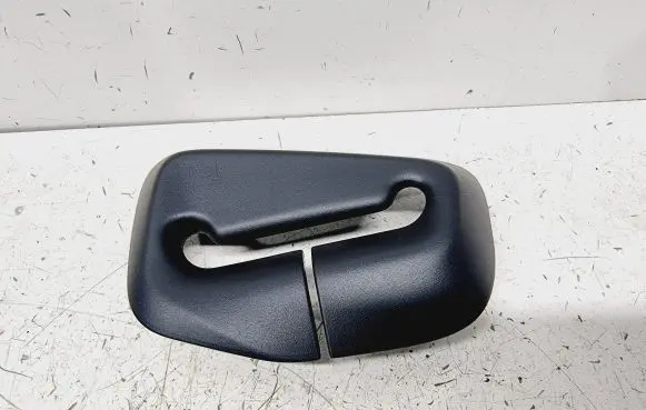 Volvo V40 Seat belt trim 31306951 39816399