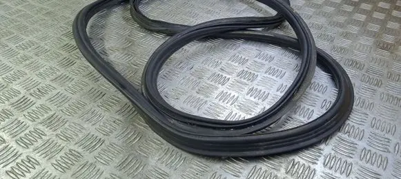 Porsche Cayenne (92A) Trunk rubber seal (body) 7P5827705