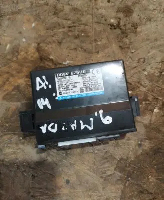 Mazda 6 Keyless (KESSY) go control unit/module D09V675U0