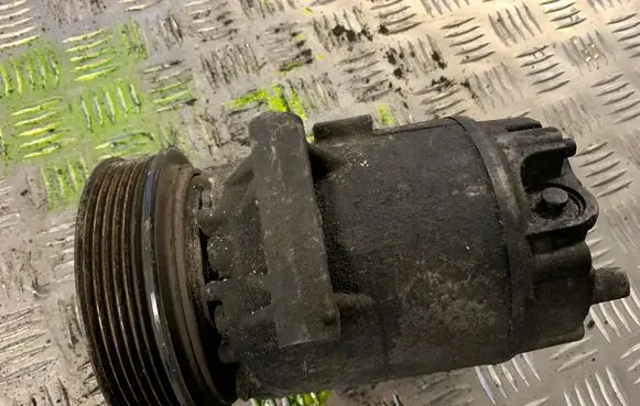 Renault Megane II Air conditioning (A/C) compressor (pump) 8200050141