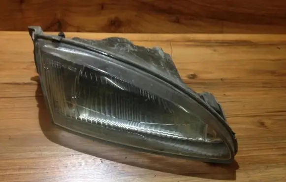 Hyundai Elantra Headlight/headlamp 1013592