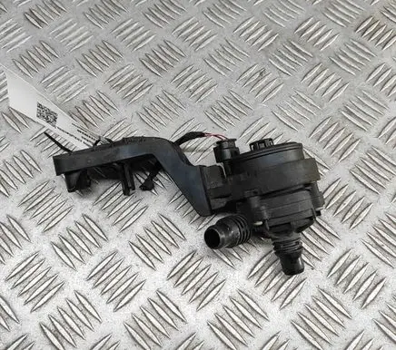 BMW 8 G14 Electric auxiliary coolant/water pump 6834923