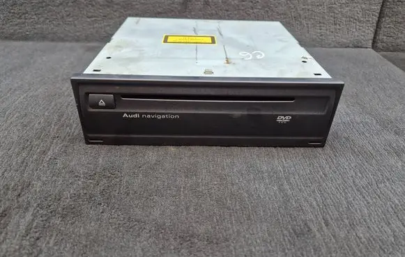 Audi A6 S6 C6 4F Navigation unit CD/DVD player 4E0919887M 4E0910888E