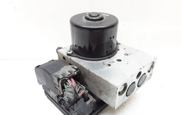 Volvo XC90 ABS Pump 30793445
