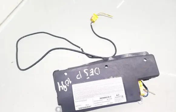 Volkswagen PASSAT B5 Seat airbag 3B0880240C