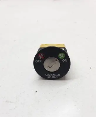 KIA Sorento Passenger airbag on/off switch 