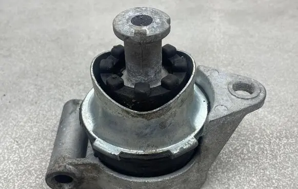 Opel Zafira B Gearbox mount 205613