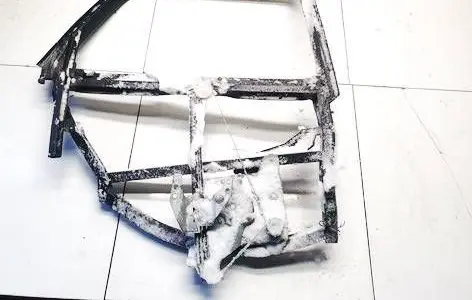 Audi A4 S4 B5 8D Rear door window/glass frame 