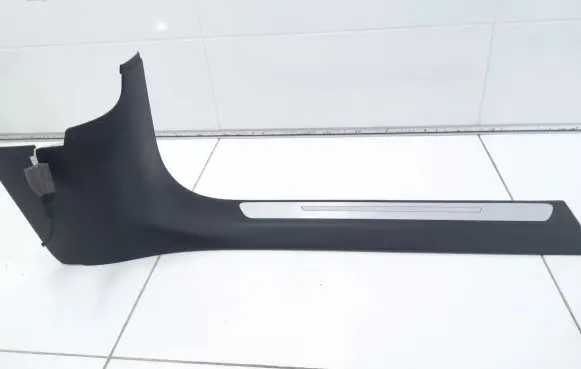 Audi A8 S8 D4 4H Front sill trim cover 4H1867272C