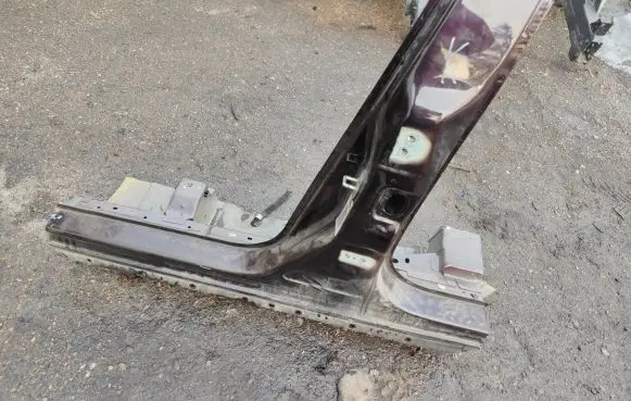 Citroen DS5 Pillar (middle) 