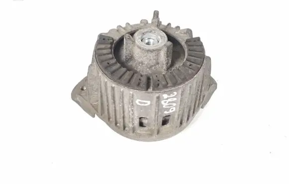 Mercedes-Benz C W204 Engine mount bracket A2042404717