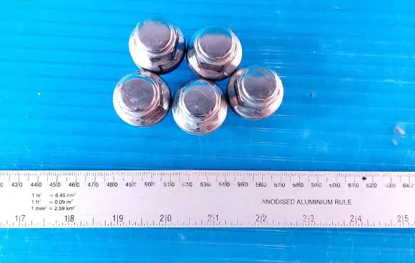 Toyota Sienna XL40 IV Wheel nut cap/cover 