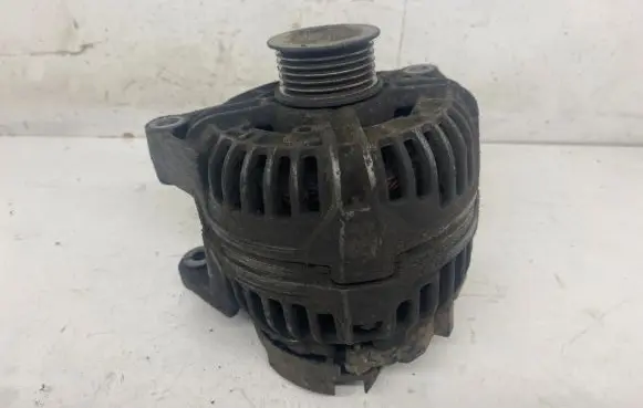 Opel Zafira A Generator/alternator 13108596 0124525030