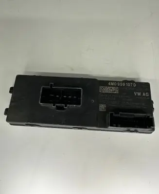 Audi A4 S4 B9 8W Tailgate/trunk control unit/module 4M0959107D