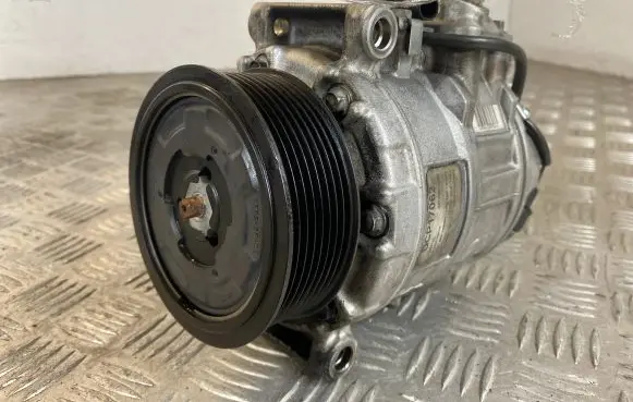 Mercedes-Benz R W251 Air conditioning (A/C) compressor (pump) 43710071103D DCP17062 7SEU17C
