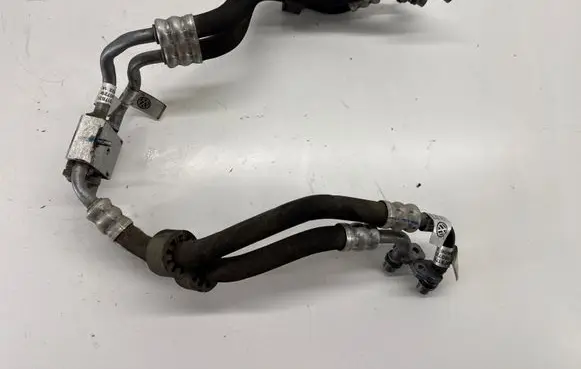 Volkswagen Tiguan Allspace Gearbox oil cooler pipe/hose 5QF317801A 5QF317801C